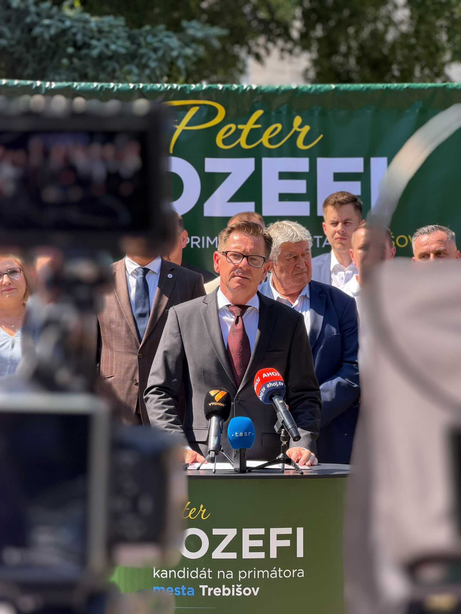Trebišov potrebuje nový impulz! Podporujeme Petra Jozefyho na post primátora
